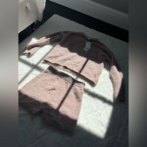 Fuzzy two piece set!